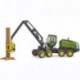 BRUDER JOHN DEERE 1270G TAGLIA TRONCHI